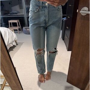 New never worn high waist Zara ripped Jean
